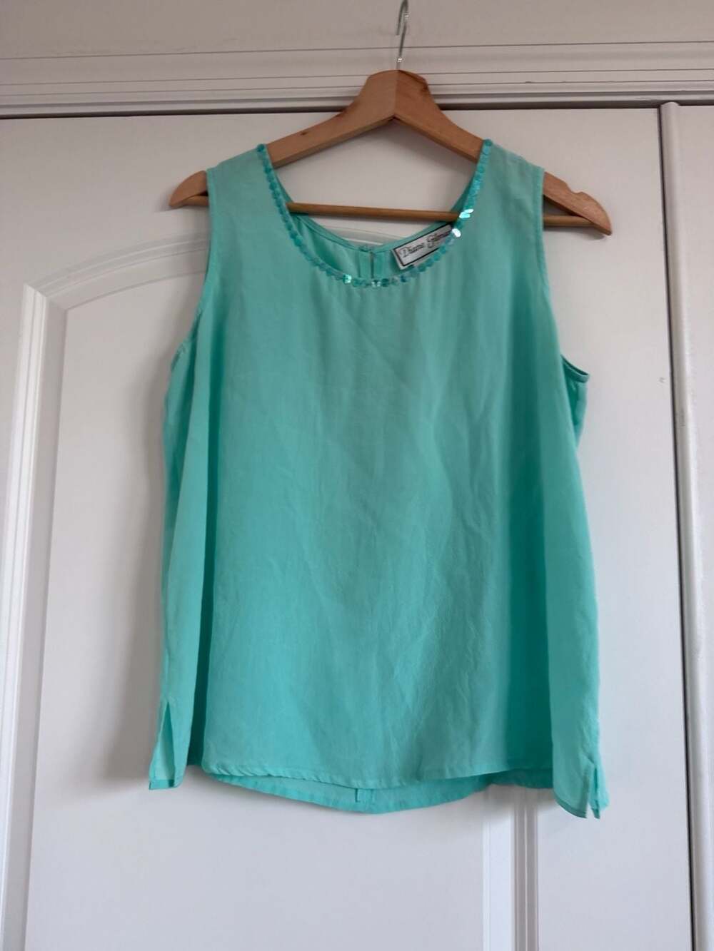 Diane Gilman 100% Silk Turquoise Sequin Neckline Tank Top Size M